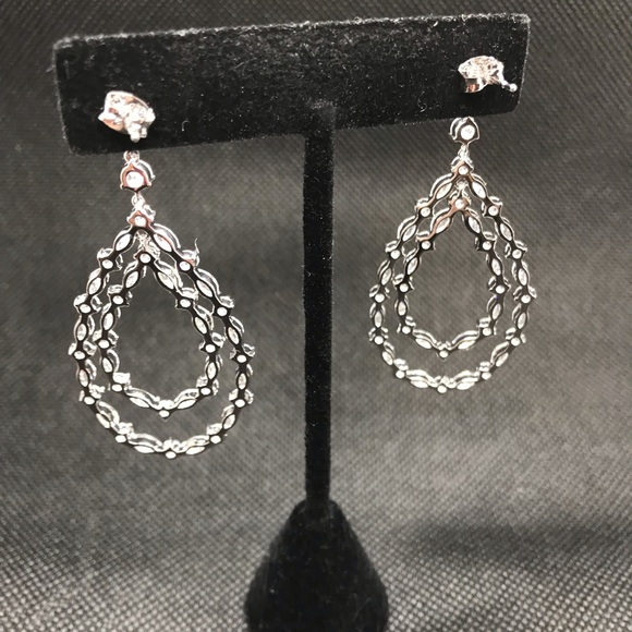 BRILLIANT Pear Drop earrings -silver - Picture 8 of 9